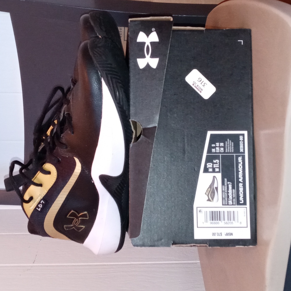 Men's Under Armour Lockdown 7 Sneakers